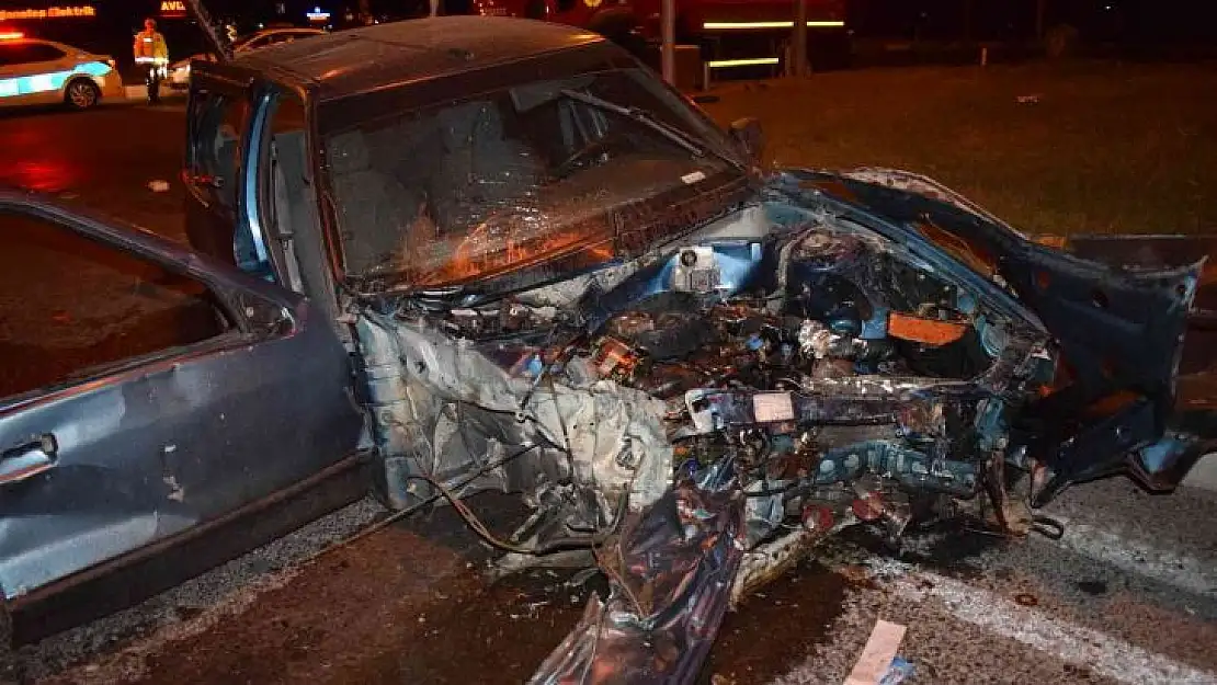 Malatya'da tır otomobili biçti: 1'i ağır 3 yaralı