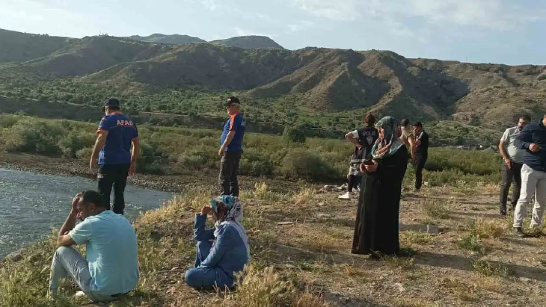 Murat Nehri'nde kaybolan çocuğu arama çalışmaları sürüyor