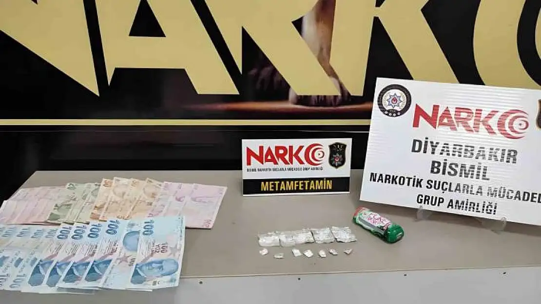 Sakız ambalajına 12 parça halinde sakladı polisin gözünden kaçmadı