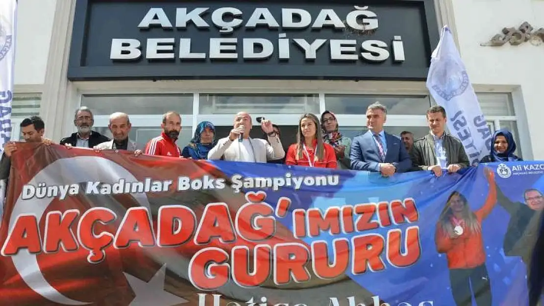 Şampiyon Akbaş, Akçadağ'da coşkuyla karşılandı