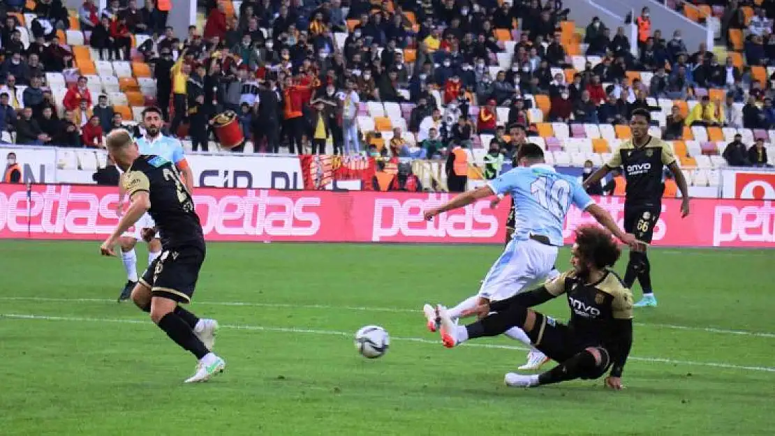 Spor Toto Süper Lig: Yeni Malatyaspor: 1 - Medipol Başakşehir: 3 (Maç sonucu)
