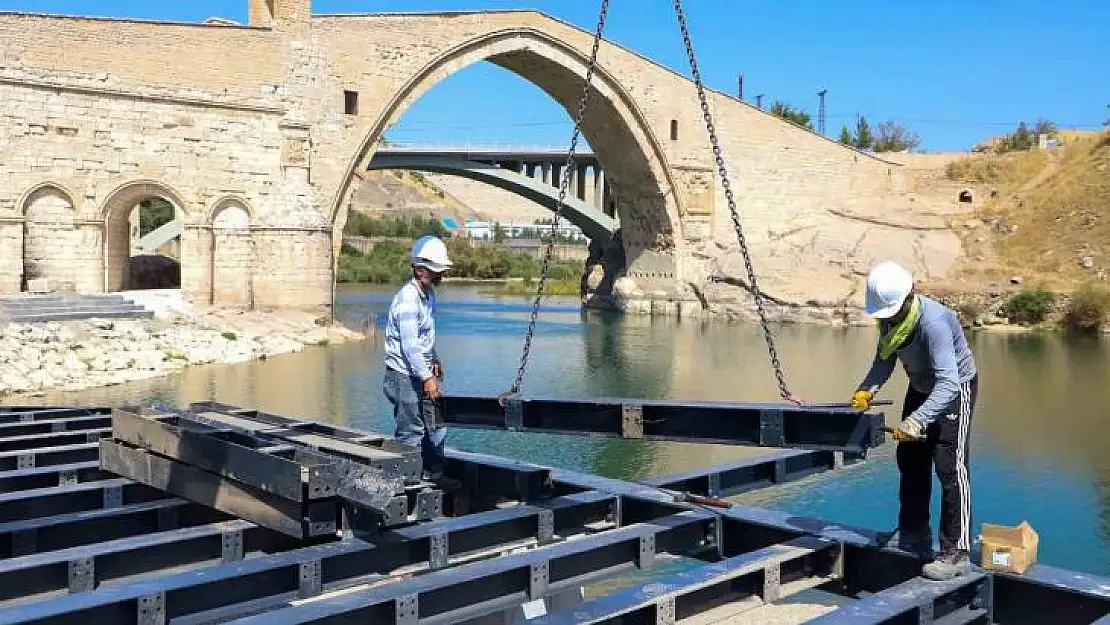 Tarihi Malabadi Köprüsünde çalışmalar tamamlanıyor