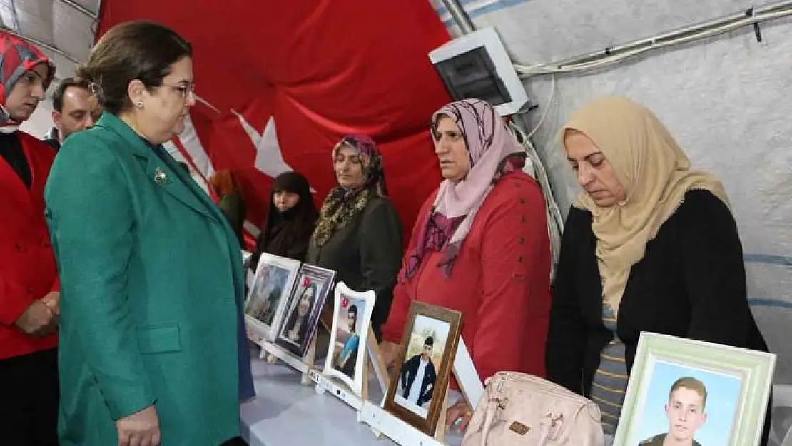 TBMM İnsan Hakları İnceleme Komisyonu heyeti, Diyarbakır anneleriyle bir araya geldi