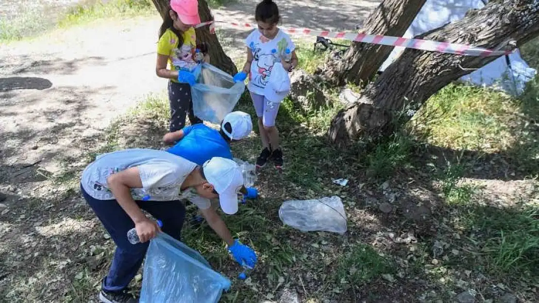 Tunceli'de 7'den 70'e çevre temizliği