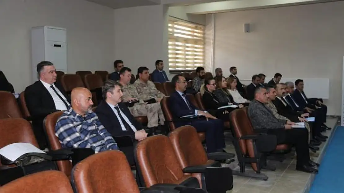 Tunceli'de kadına yönelik şiddetle mücadele toplantısı