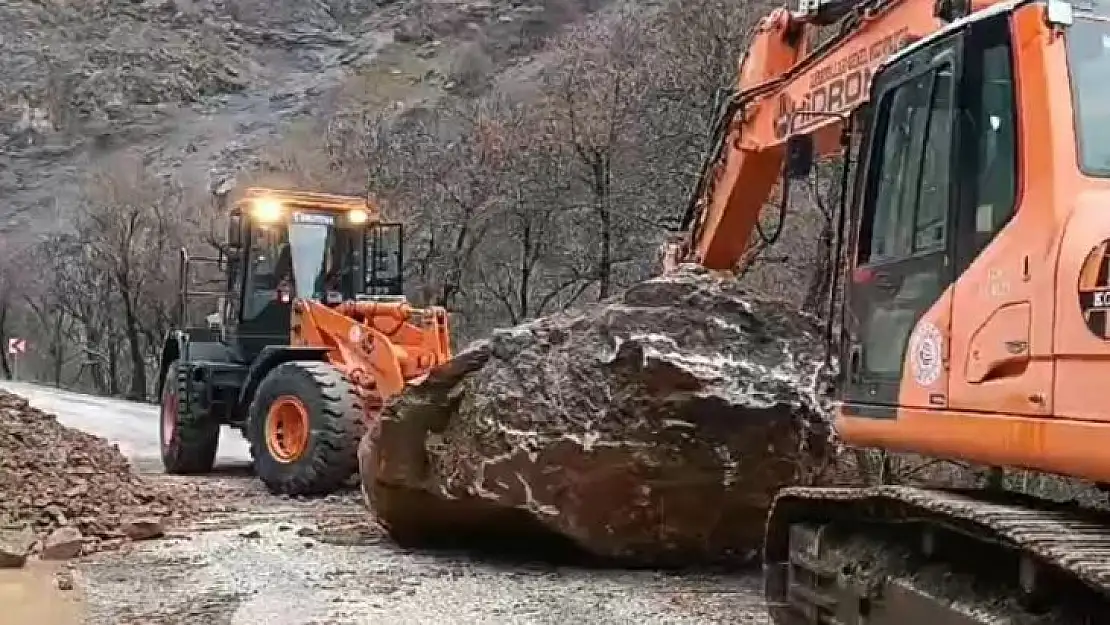 Tunceli'de karla mücadele çalışmaları sürüyor