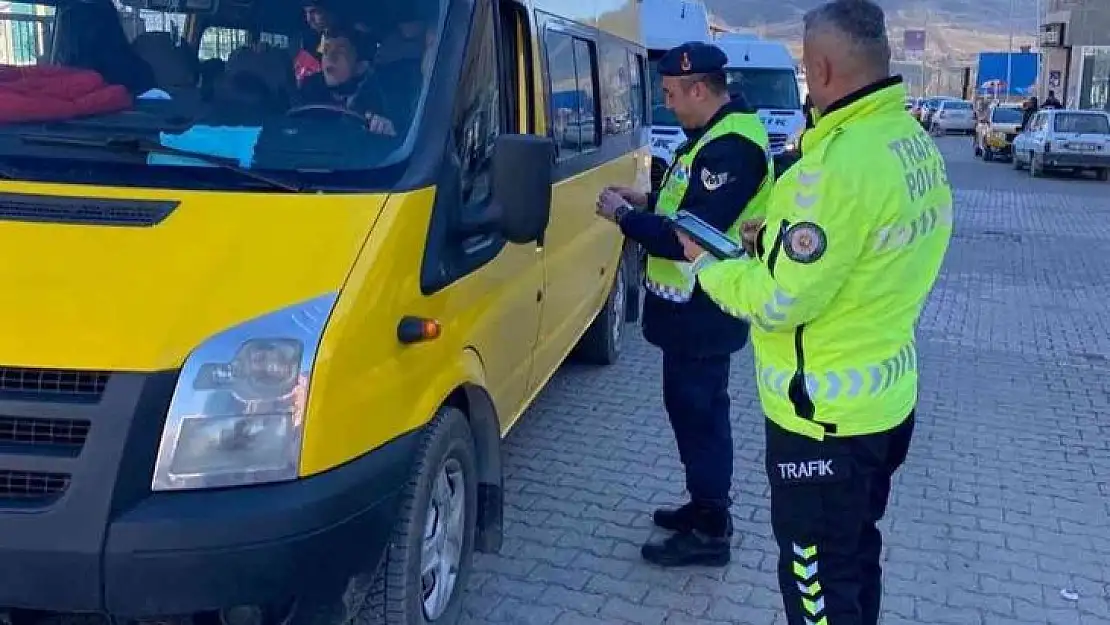 Tunceli'de okul servisi denetimleri sürüyor