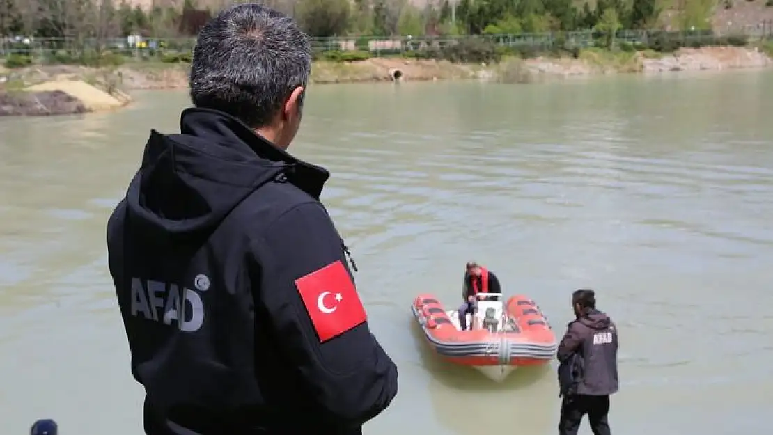 Vali Özkan, Munzur'da kaybolan gençleri arama çalışmalarını yerinde inceledi