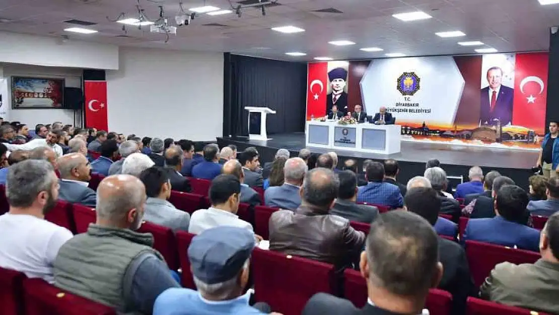 Vali Su, Sur ilçesi muhtarlarıyla bir araya geldi