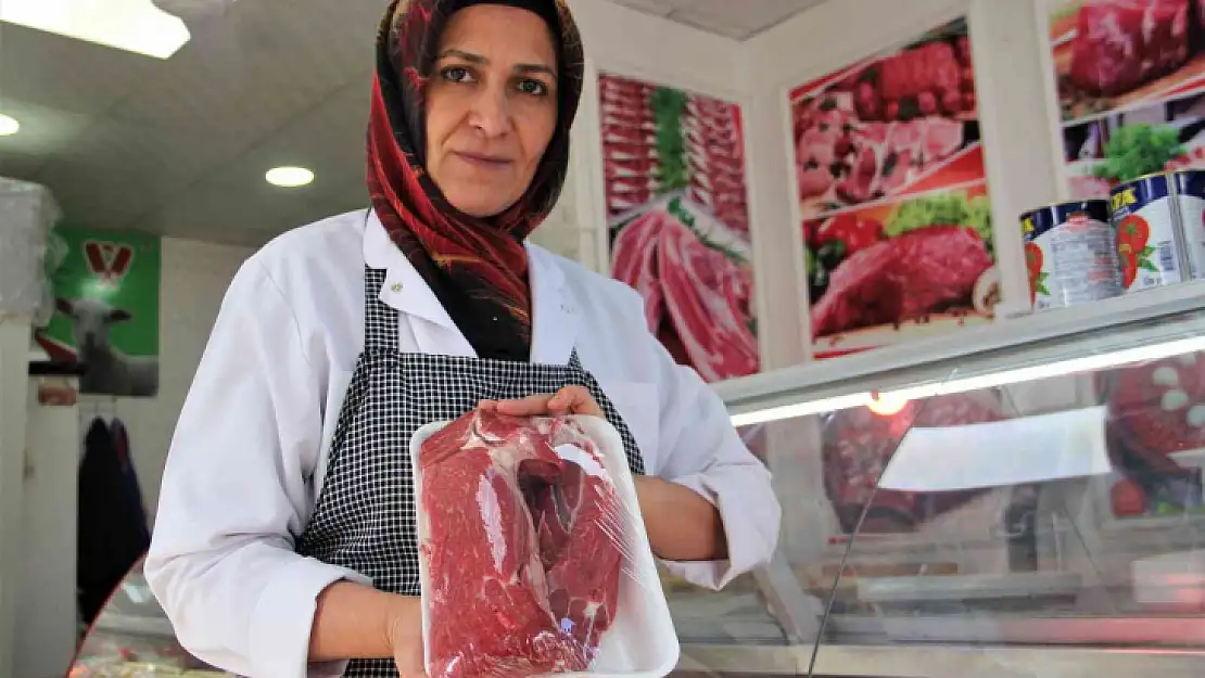 Vejetaryen olması kasap olmasına engel olmadı, çalışma titizliğiyle erkeklere taş çıkardı