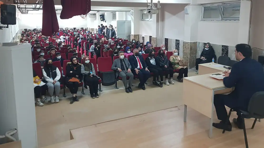 Yazıkonak Belediyesinden öğrencilere seminer