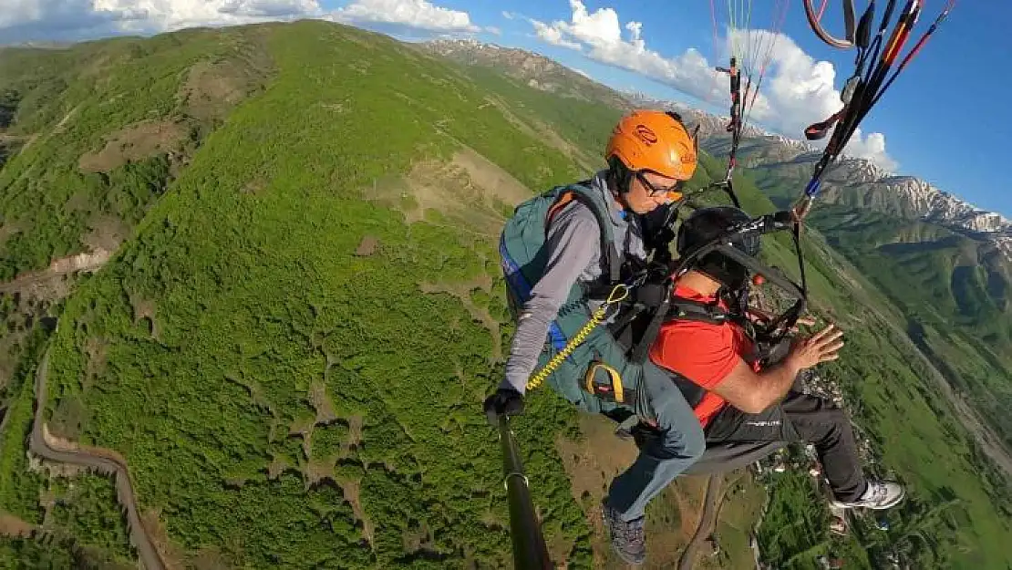 Yedisu'da yamaç paraşütü etkinliği