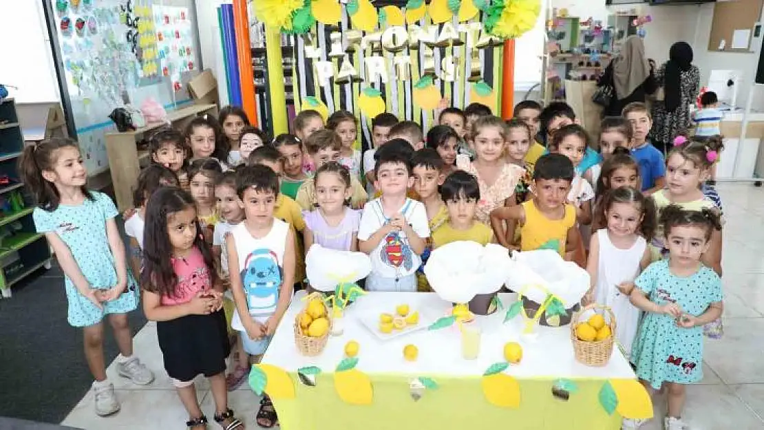 Yenişehir'de miniklerin ellerinden limonata etkinliği düzenlendi