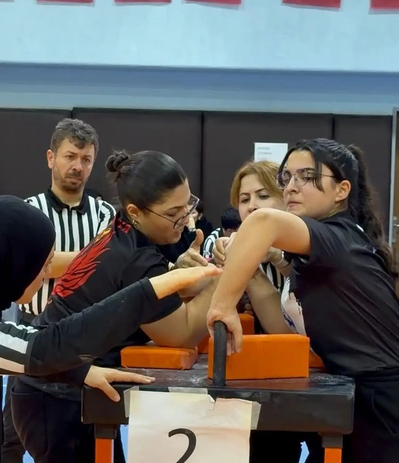 Elazığlı bilekler Türkiye'yi titretti! Adana'dan 6 madalyayla döndüler