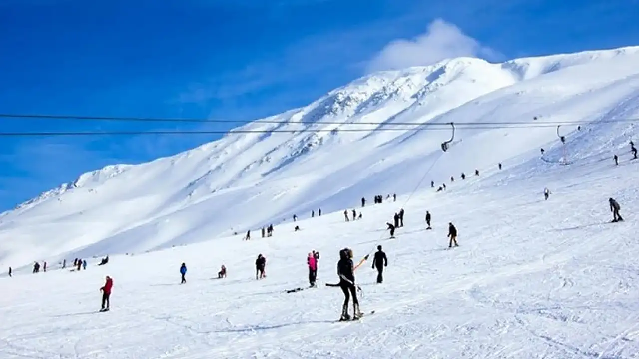 Kayak yaparken göl izlemek mi? Bu keyif sadece Hazarbaba'da var
