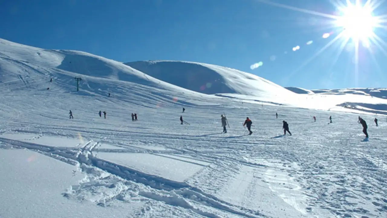 Kayak yaparken göl izlemek mi? Bu keyif sadece Hazarbaba'da var