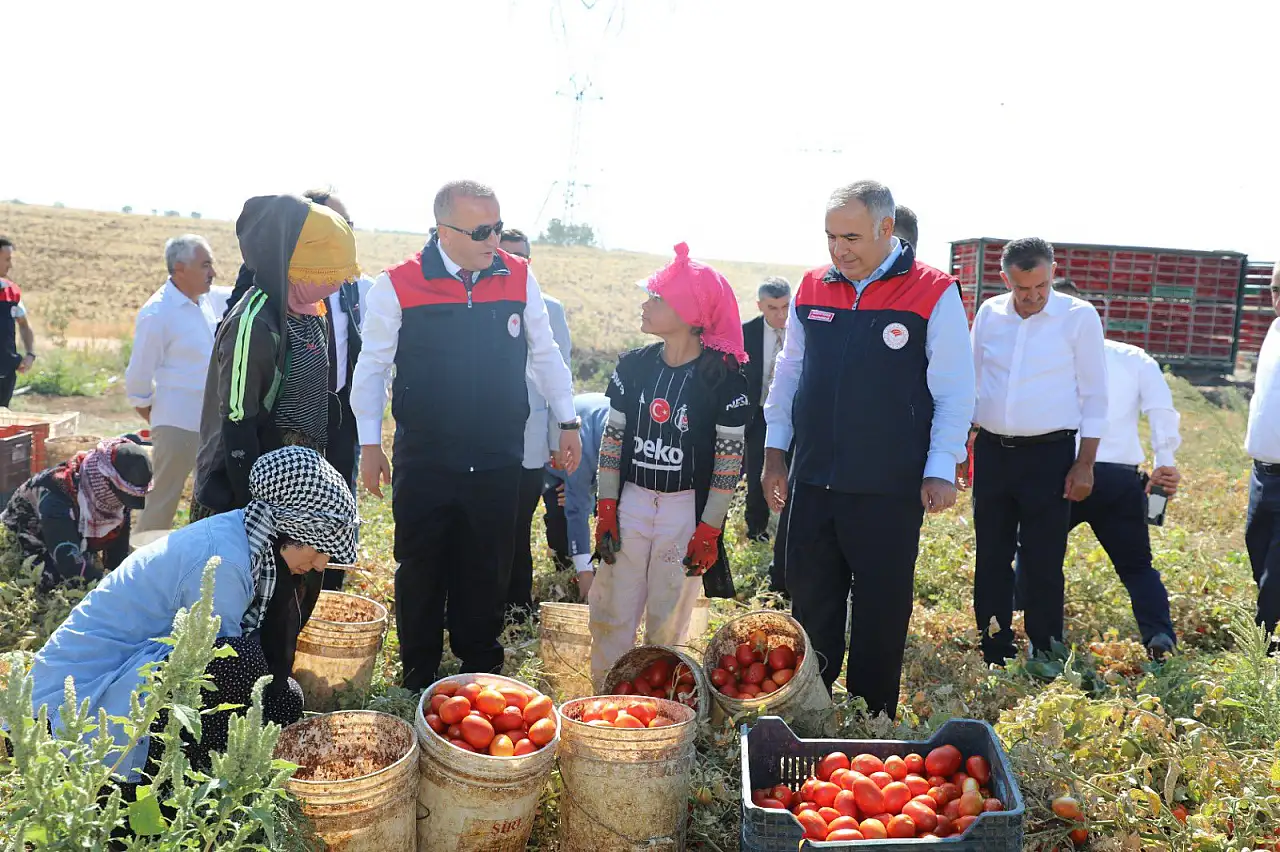 Elazığ'ın tarım bilançosu netleşti: Vali Hatipoğlu dev yatırım verilerini paylaştı