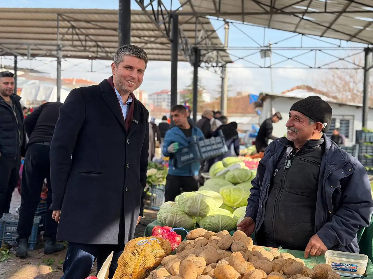 Pazarcı esnafı anlattı, Nazırlı dinledi: Çözüm odaklı saha ziyareti