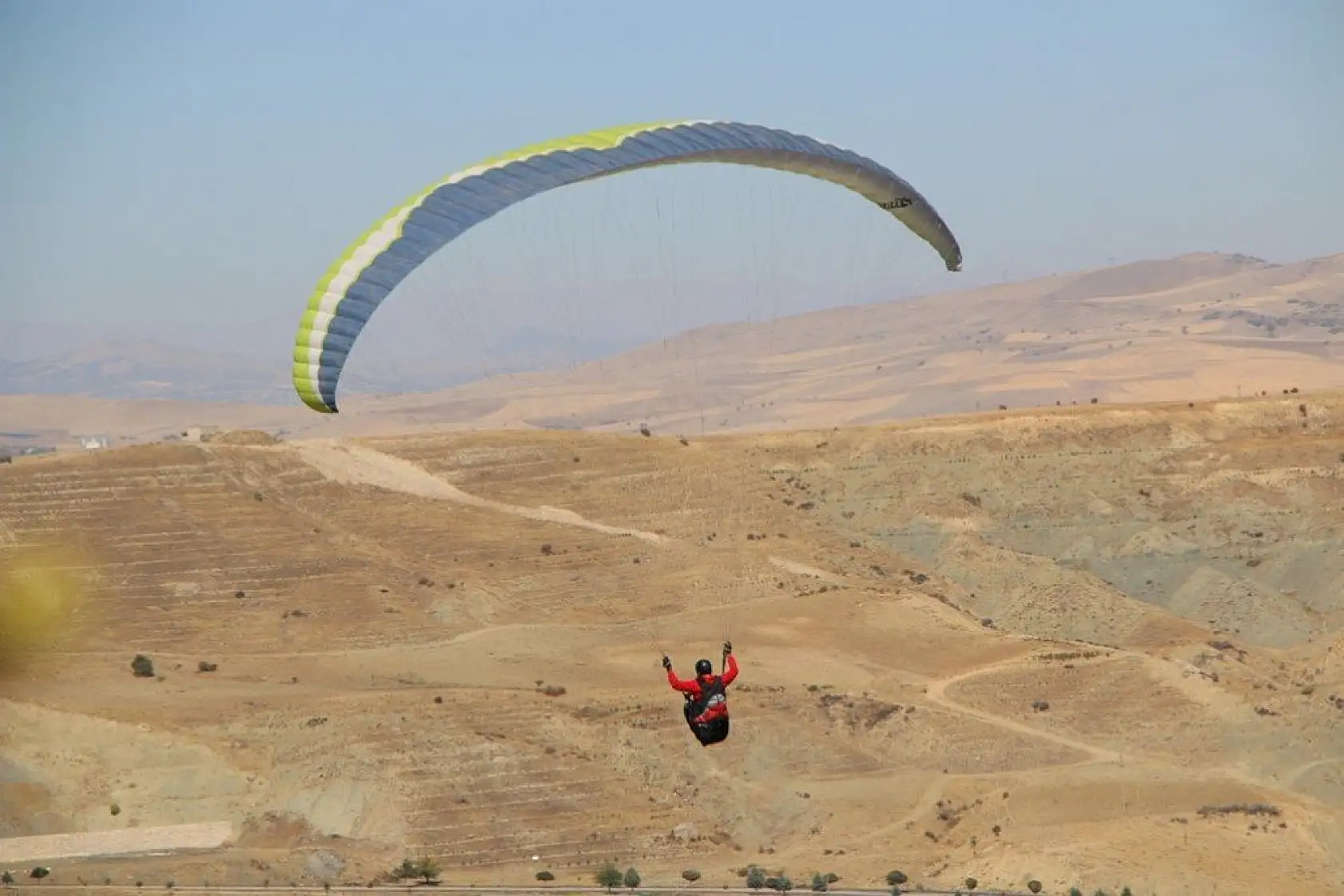 Palu semaları, yamaç paraşütçülerine ev sahipliği yaptı