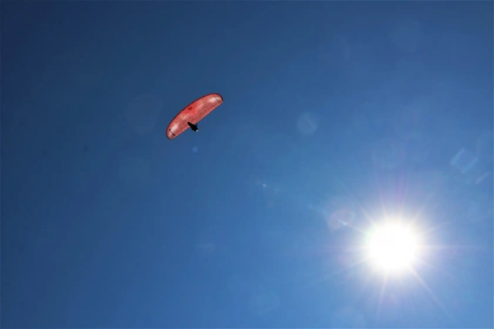 Palu semaları, yamaç paraşütçülerine ev sahipliği yaptı