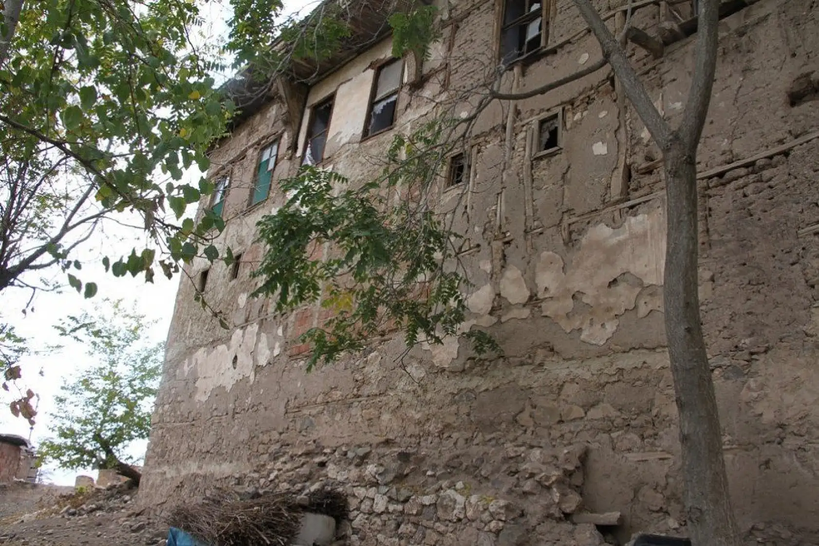 Elazığ'daki Faik Bey Konağı yıllara meydan okuyor