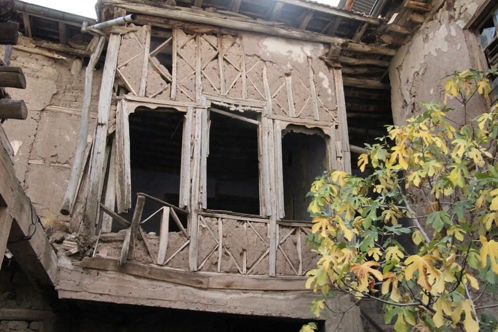 Elazığ'daki Faik Bey Konağı yıllara meydan okuyor