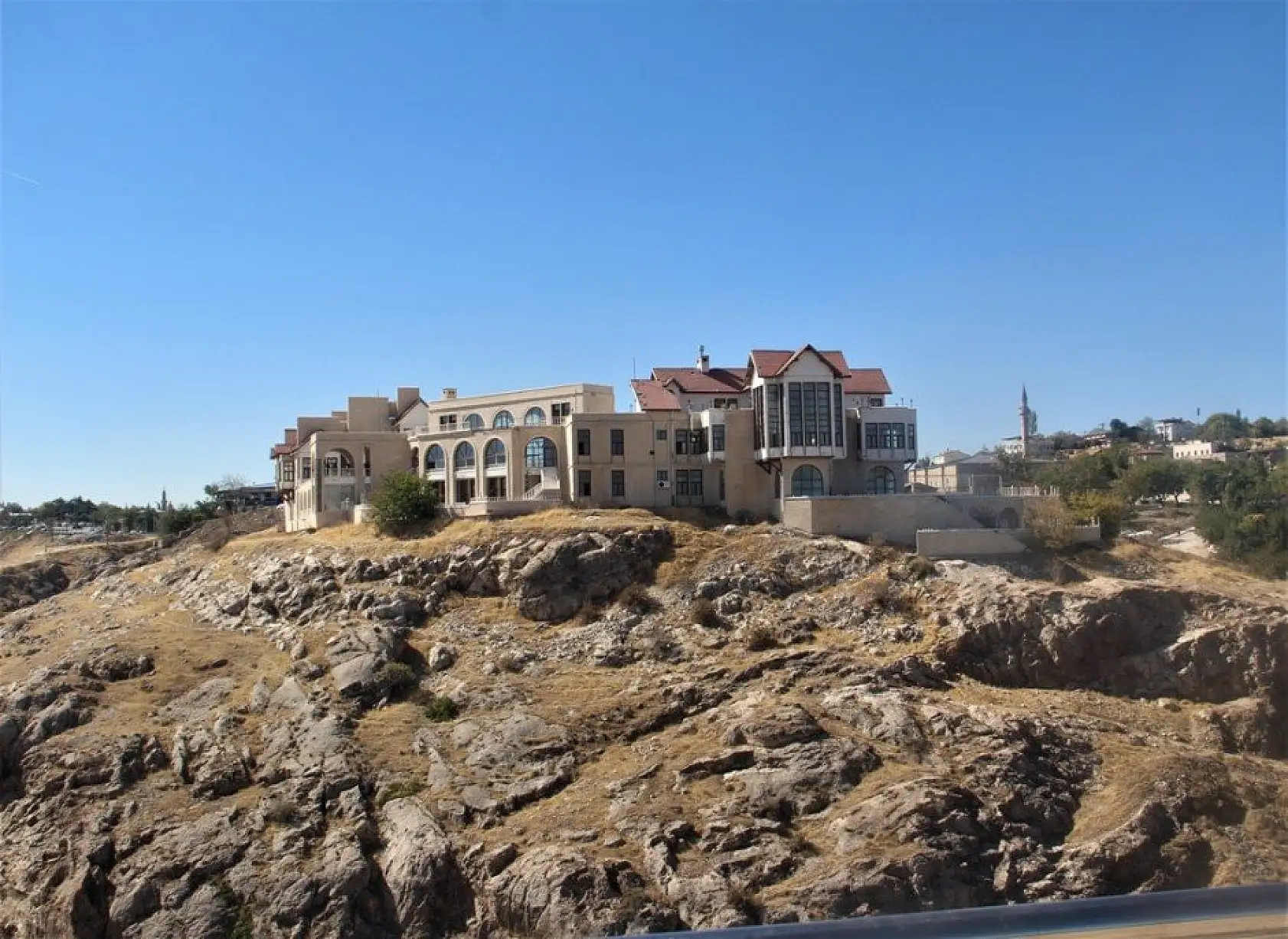 Tarihi Harput Kalesi turistlerin gözde mekanı haline geldi