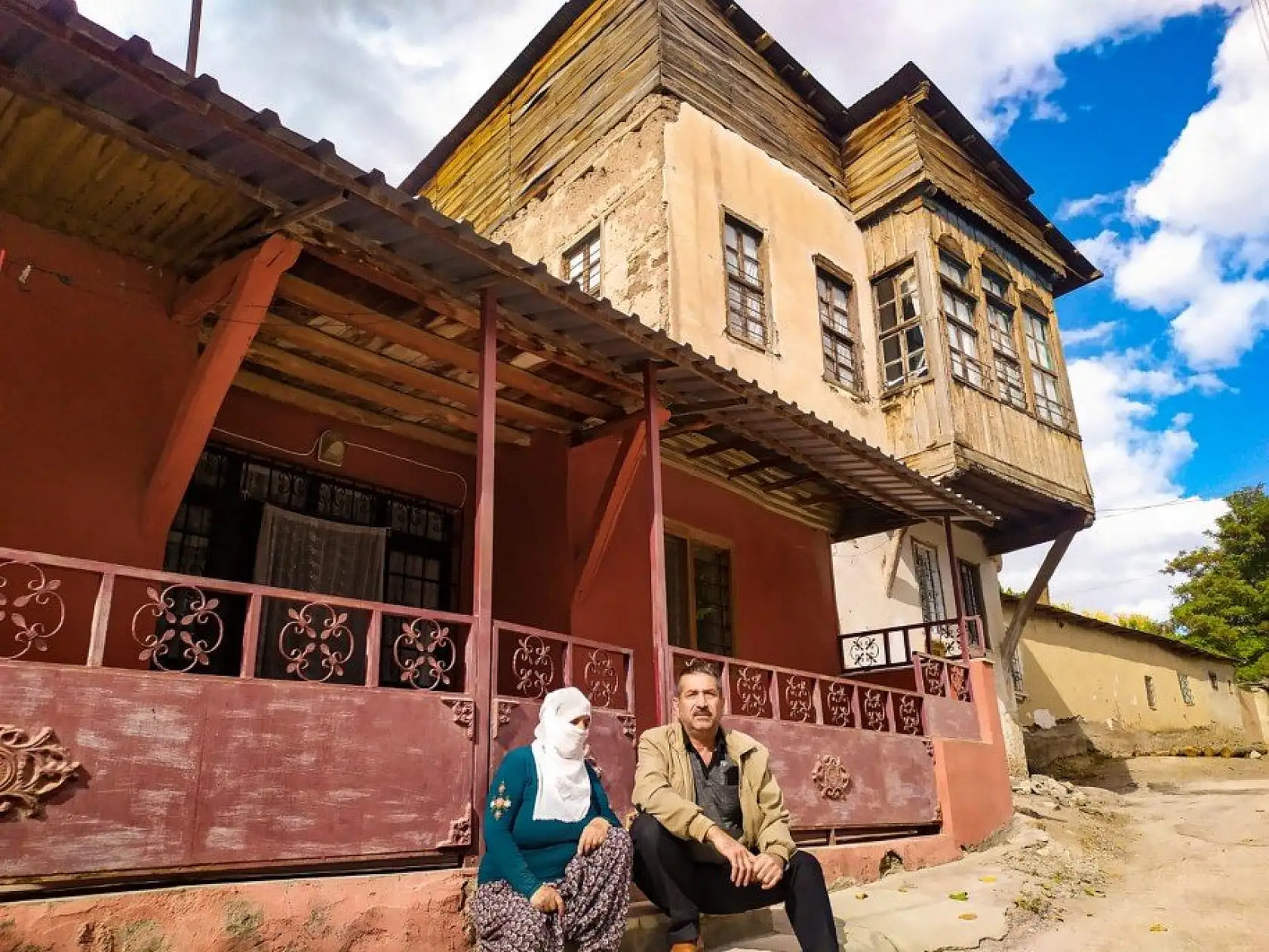 Elazığ'ın tarihi konakları sonbaharla güzelleşti