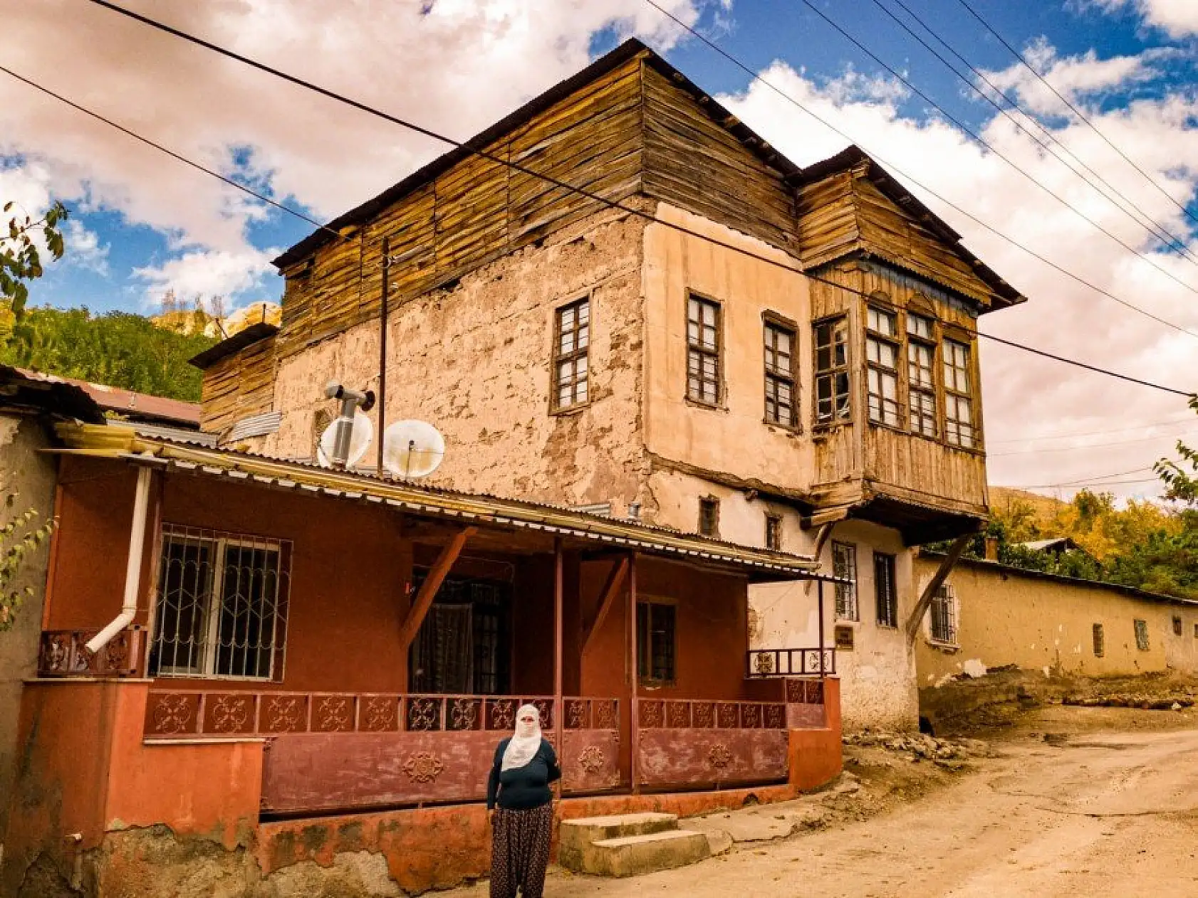 Elazığ'ın tarihi konakları sonbaharla güzelleşti
