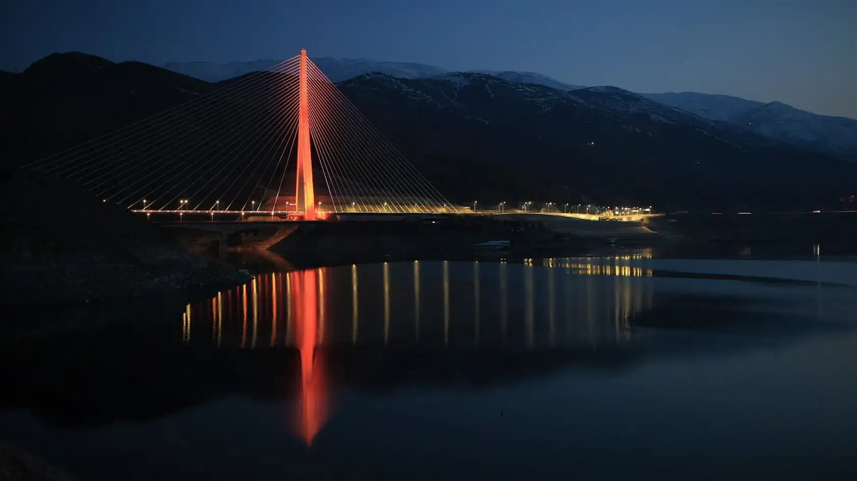 Kömürhan Köprüsü görsel şölen sunuyor