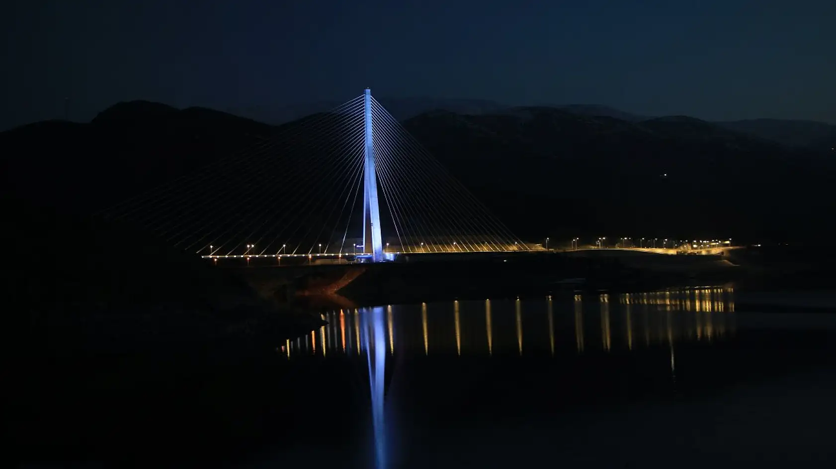 Kömürhan Köprüsü görsel şölen sunuyor