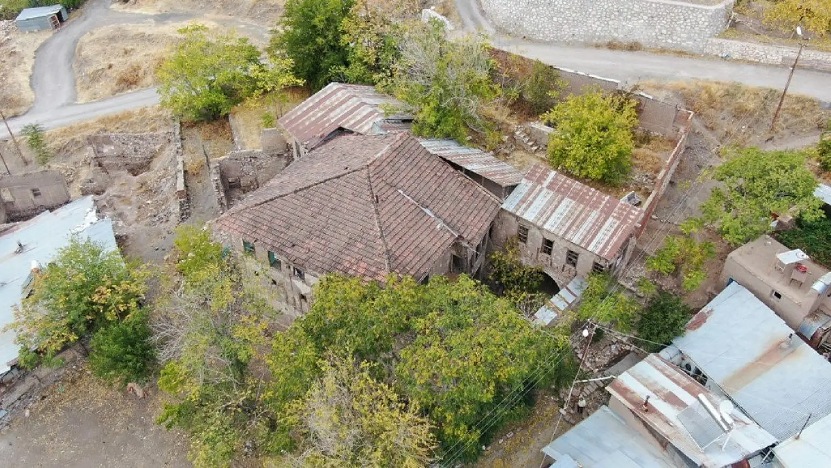 Elazığ'daki Faik Bey Konağı yıllara meydan okuyor