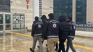 Elazığ'da kaçak göçmen taşıyan minibüse baskın