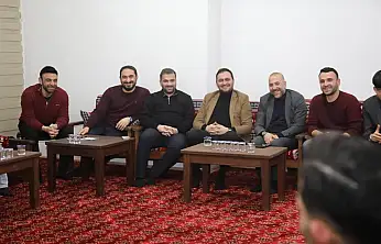 Selmanoğlu sahada, gençler masada! Elazığ'da yeni bir gençlik ajandası yazılıyor