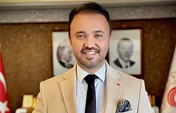 Bürokraside bir başarı hikayesi: Kayahan Topal yılın bürokratı seçildi