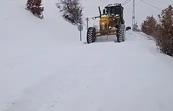 Elazığ İl Özel İdare'den kar seferberliği: 273 köy yolunda mesai sürüyor!