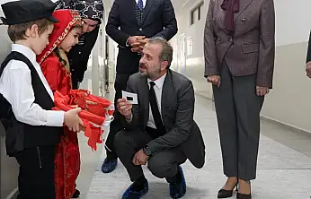 Elazığ'da üç kuşak kültürü sahneye taşıdı