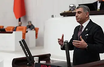 Gürsel Erol kürsüden istedi, CHP yönetimi 'hele bir seçim gelsin' dedi!