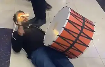 'Kosovalı Mami'nin enerjik davul şovu davetlilerden tam not aldı