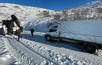 Bir anda kontrolden çıktı, şarampole yuvarlandı!