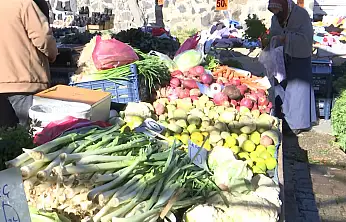 Pazar tezgahlarında mevsim değişimi fiyatlara yansıdı
