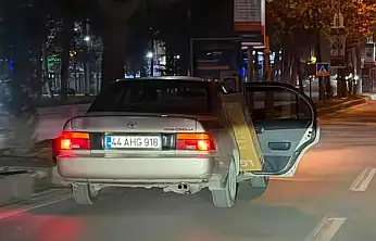 Zübeyde Hanım Caddesi'nde tehlikeli taşıma anı kameraya yansıdı