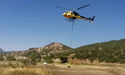 Maden arama helikopteri Tunceli'de acil iniş yaptı