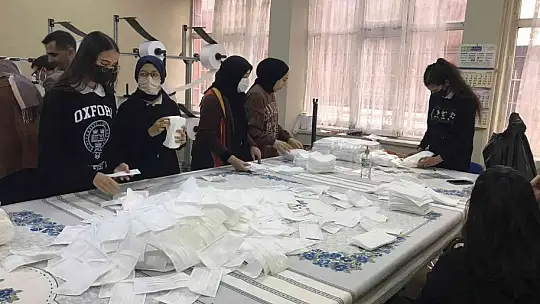 Öğrencilerden ekonomiye ciddi destek