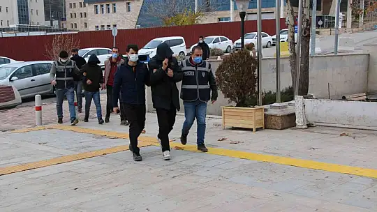 Suç makinaları polis ekipleri tarafından yakalandı