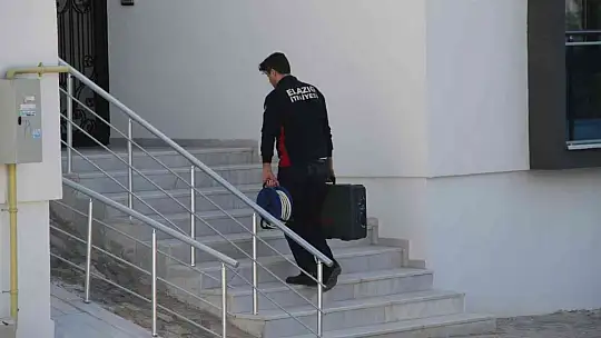Bacadan binaya girdi, girdiği yerde sıkışınca yardımına itfaiye ekipleri yetişti
