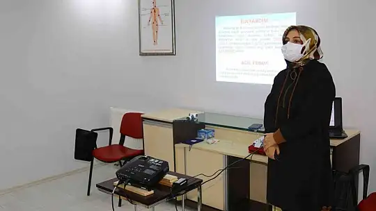 Belediye çalışanlarına ilk yardım eğitimi verildi