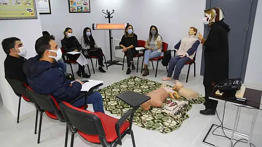 Belediye çalışanlarına ilk yardım eğitimi verildi
