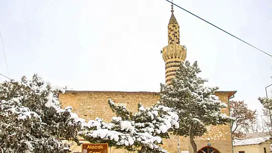 Medeniyetler beşiği Harput'ta beyaz gelinliğini giydi