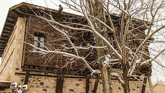 Medeniyetler beşiği Harput'ta beyaz gelinliğini giydi